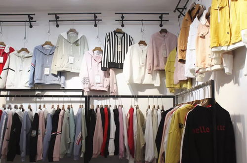 全新起航 服裝服飾廣場煥新升級，引領(lǐng)時(shí)尚新潮流